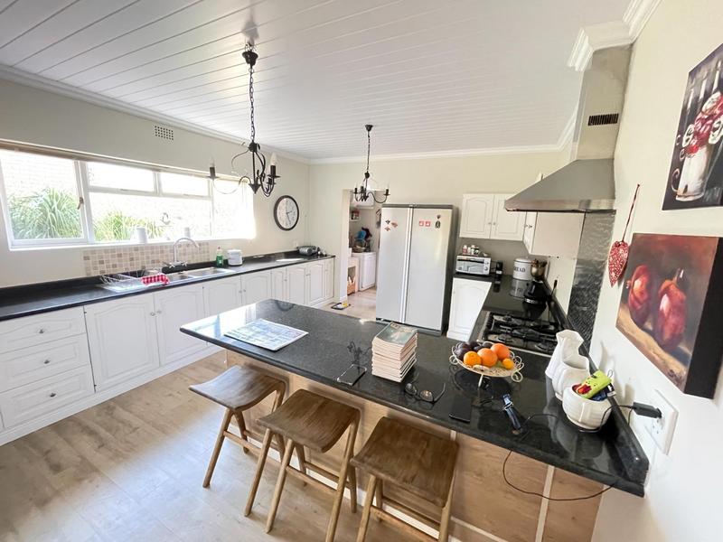 4 Bedroom Property for Sale in Panorama Western Cape